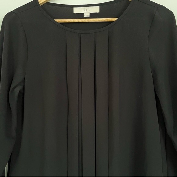 LOFT Box Pleat Front 3/4 Sleeve Blouse in Black, Size XS - Picture 2 of 6
